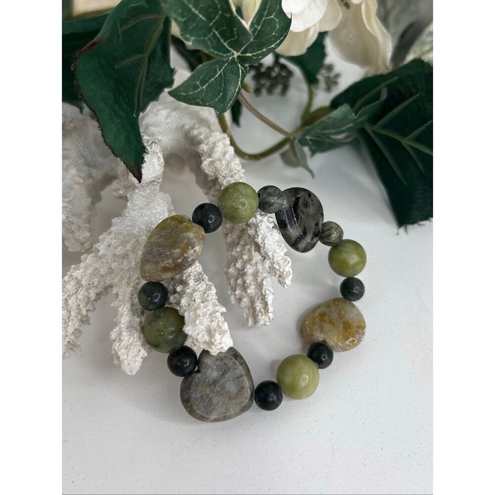 Connemara Irish Marble Hearts Stretch Bracelet 6"-6.5" Round and Carved Stones